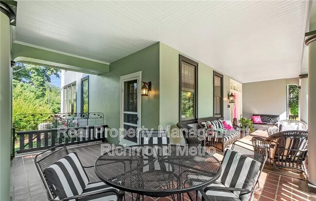 Foto del edificio - 3216 Hawthorne Ave