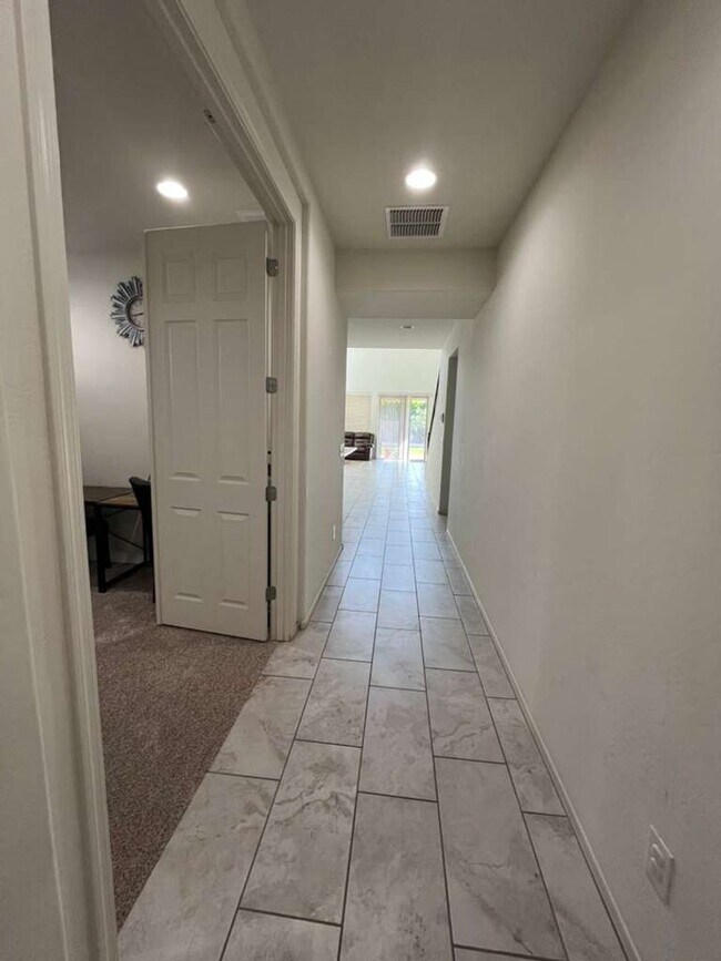 Foto del edificio - Gorgeous 4 Bed 3.5 Bath Peoria home with EV charging