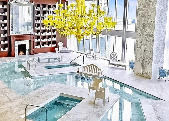 Building Photo - 465 Brickell Ave