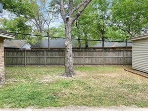 Building Photo - 10142 Metronome Dr