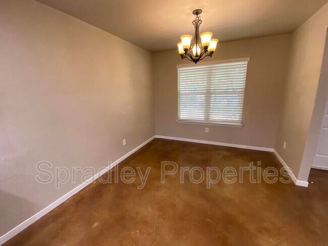 Building Photo - 1209 N Blair St