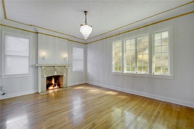 Building Photo - 1500 Wethersfield Rd