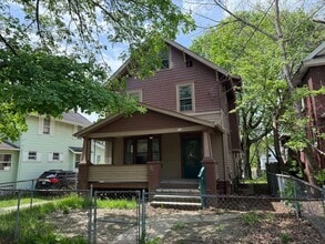 Building Photo - 1368 Moore St