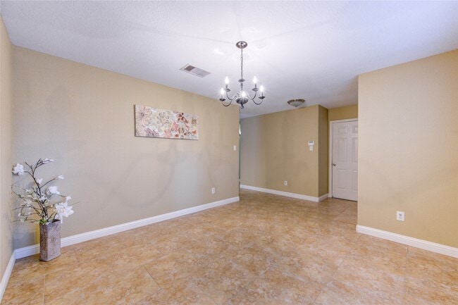 Foto del edificio - 2623 Millers Falls Ct