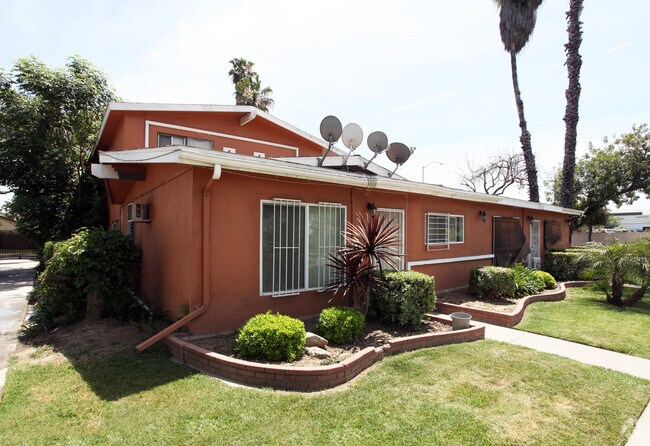 Building Photo - 112 N Walnuthaven Dr