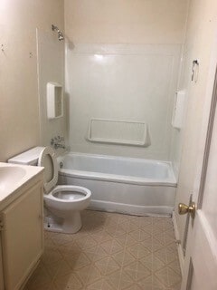 Building Photo - LARGE HOME QUIET STREET