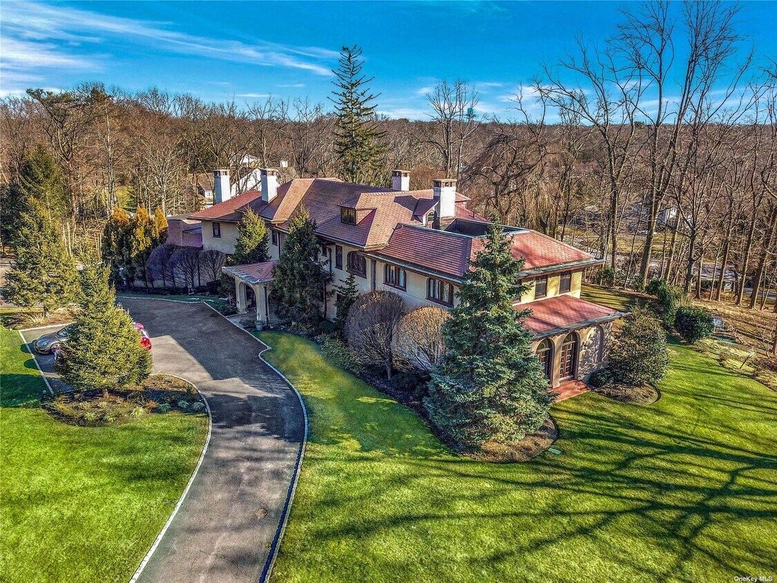 Foto principal - 180 Middle Neck Rd