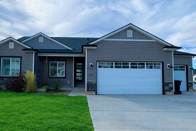 Foto del edificio - FREE: WiFi, Lawn care and Water softener!!