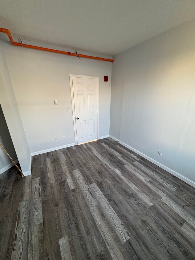 Foto principal - 80 Walsh Ave
