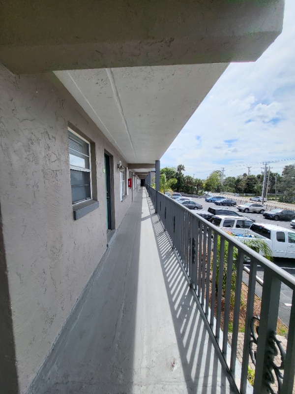 Building Photo - 101 S Peninsula Dr