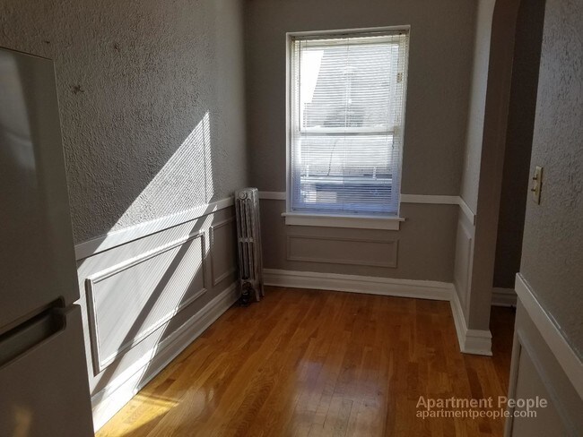 Foto del edificio - 4427 N Seeley Ave