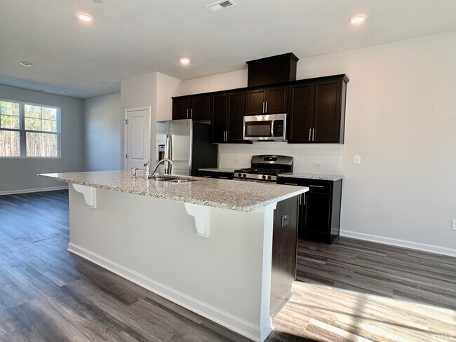 Building Photo - 4947 Southern Magnolia Dr