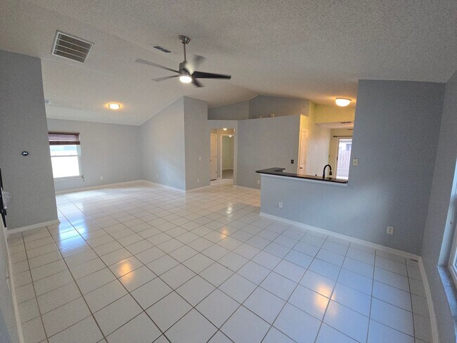 Foto del edificio - 3/2 Home in Valrico ***MOVE-IN SPECIAL/$500 OFF 2ND MONTH!!***
