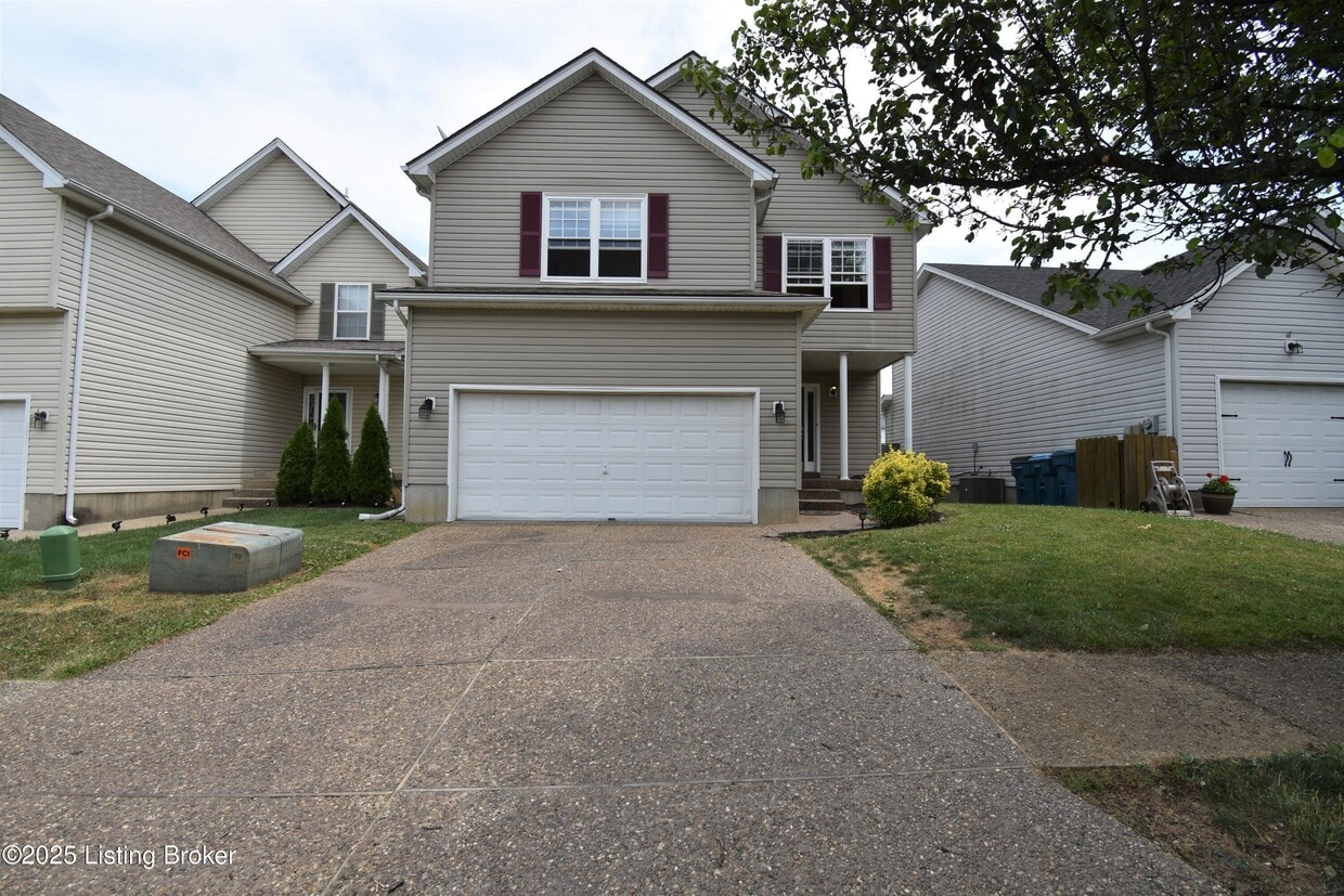 Primary Photo - 3921 Pinoak View Ct