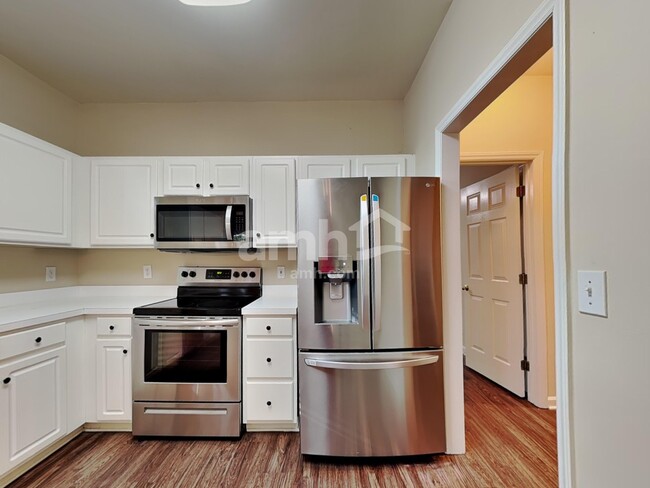 Foto del edificio - 3346 Cherrybrook Dr