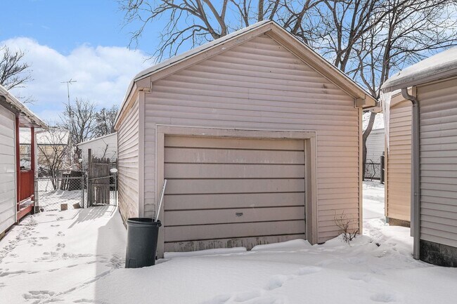 Foto del edificio - CARMAN SCHOOLS -Near Baker College