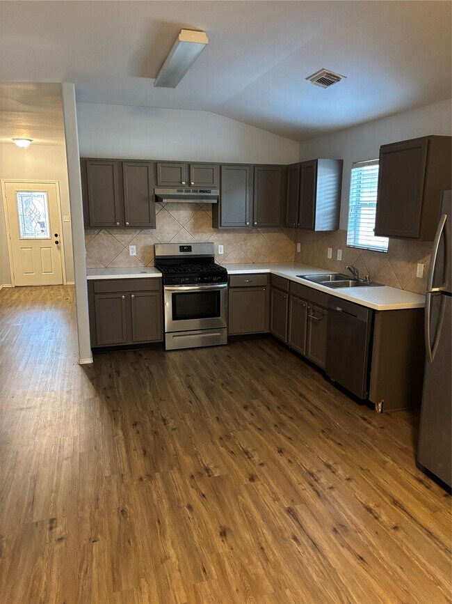 Foto del edificio - 18803 Prairie Larkspur Dr