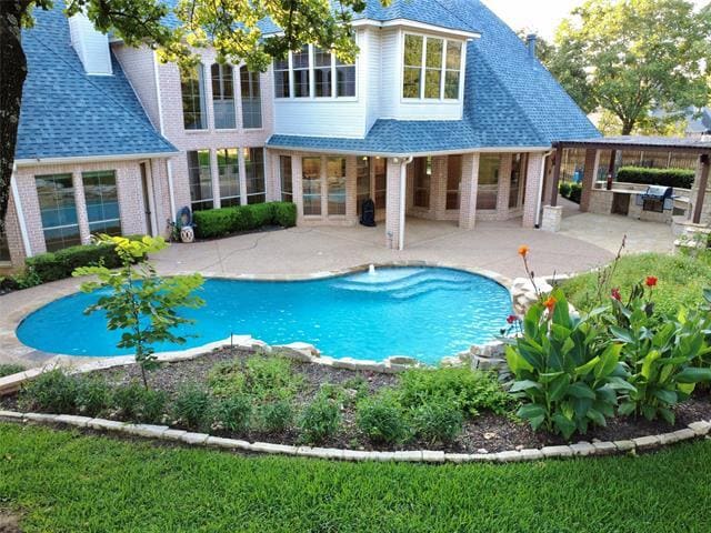 Building Photo - 1713 Broadmoor Dr