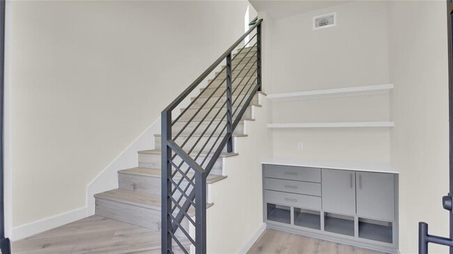 Foto del edificio - 6802 Montana St