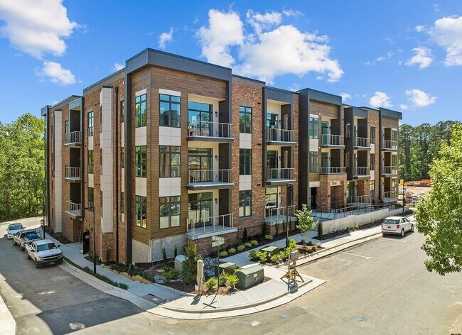 Foto del edificio - 2441 Campus Shore Dr