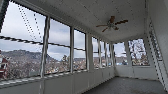 Foto del edificio - 416 Burgess St