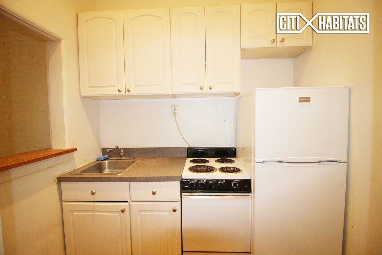 Foto del edificio - 344 E 87th St