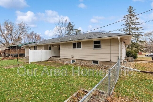Building Photo - 9330 Syndicate Ave