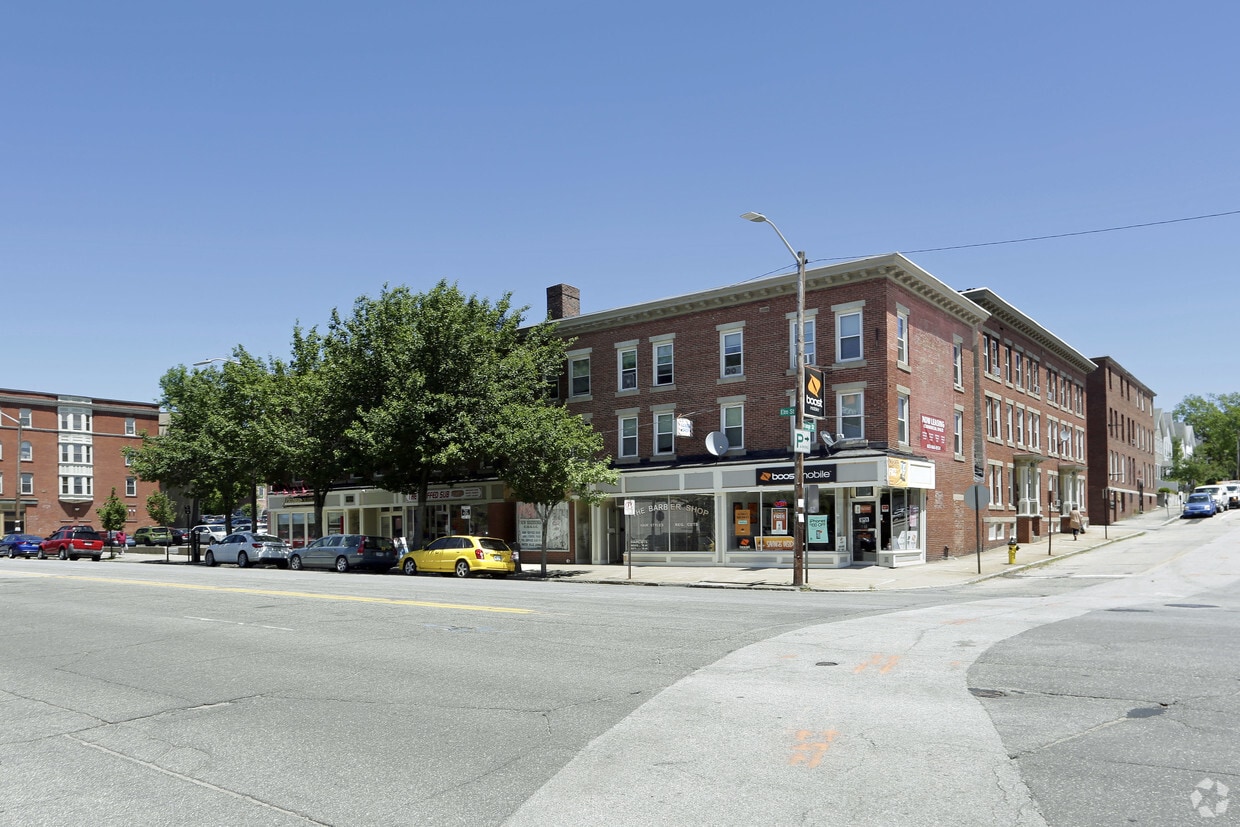 Primary Photo - 1279 Elm St