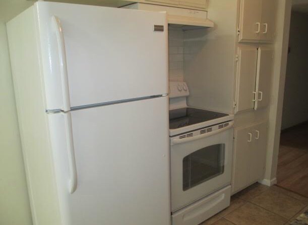 Building Photo - 557 Puccini Dr
