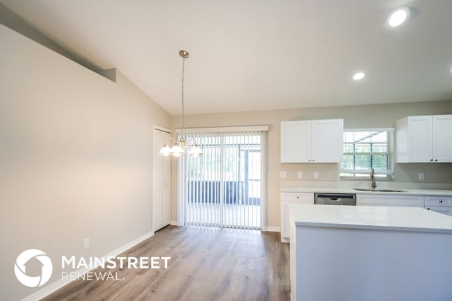 Building Photo - 3810 25th St SW