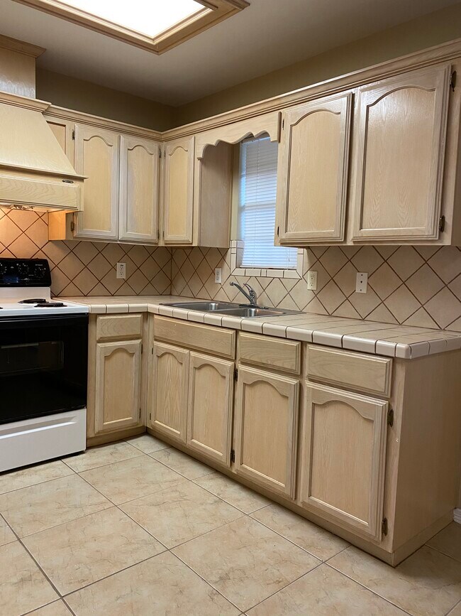 Building Photo - 1707 Tierra Dulce Dr