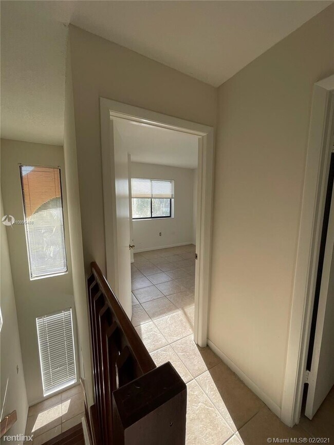 Foto del edificio - 2 br, 2.5 bath Condo - 2800 W Prospect Rd