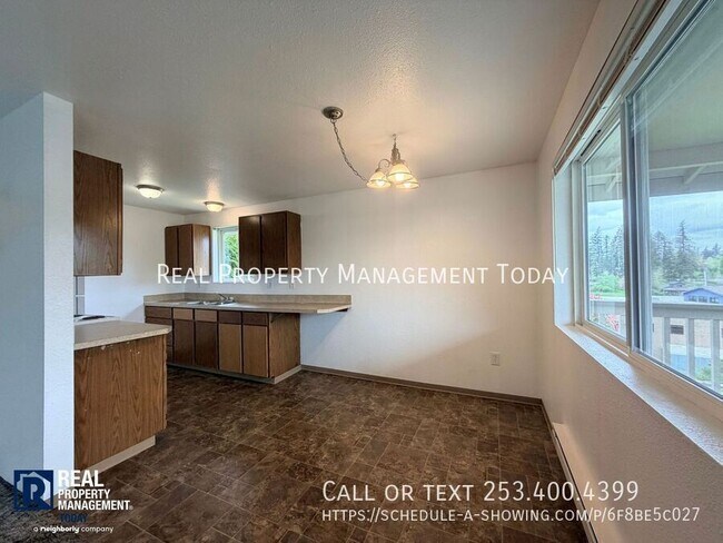 Foto del edificio - 9002-9154 154th Ave court NW