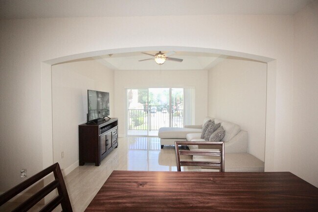 Building Photo - 1803 Belmont Pl