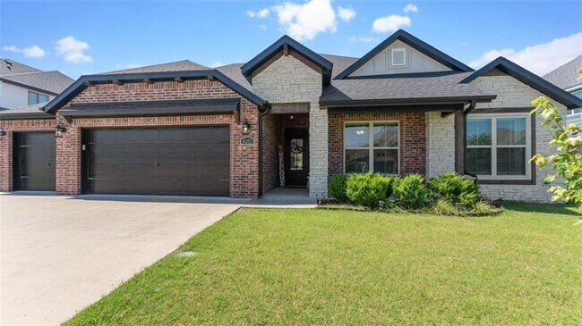 Building Photo - 4103 S W Wheatgrass Blvd