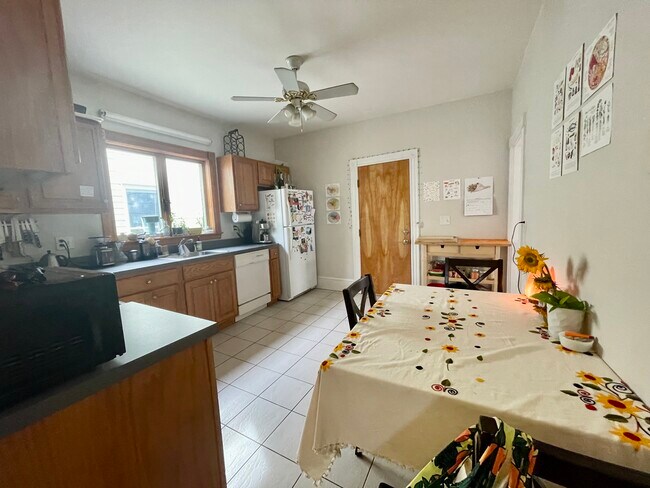 Foto del edificio - 81 Newbury St