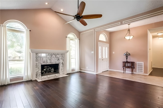 Foto del edificio - 1405 Ridgemoor Ln