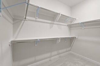 Building Photo - 6579 Scarlet Pond Ln