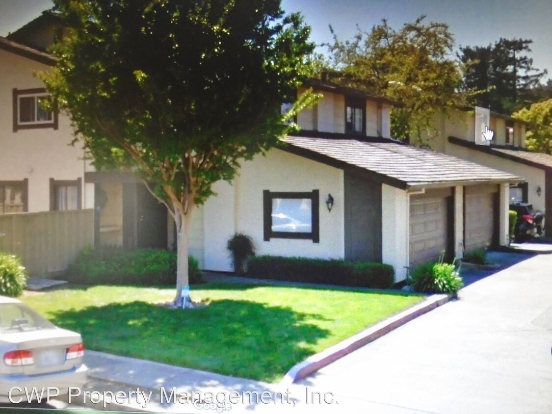 Primary Photo - 3 br, 2.5 bath House - 2981 Wisteria Lane