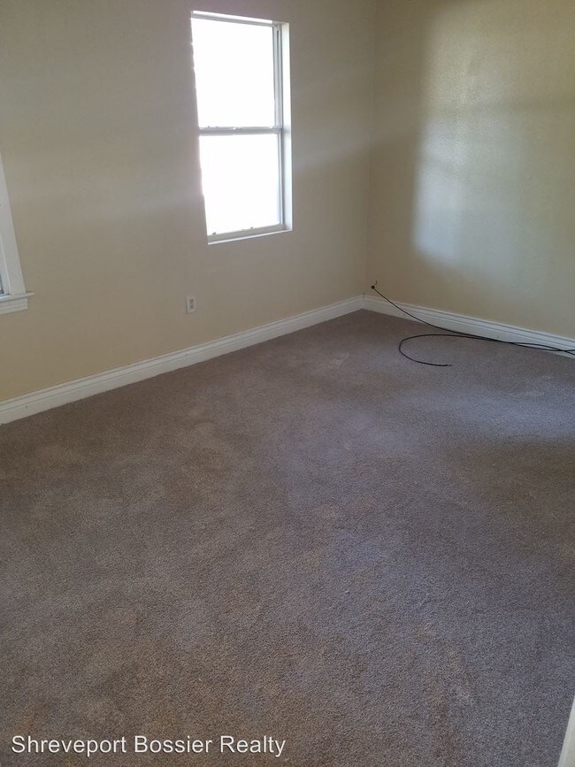 Foto del edificio - 3 br, 1 bath House - 1747 Fulton St
