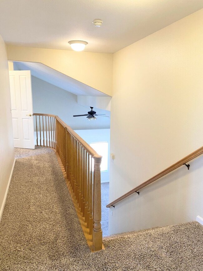 Foto del edificio - 4 Bed 2.5 Bath Family Home