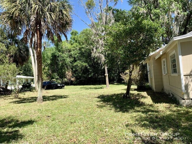 Foto del edificio - 3 Bedroom 1 Bath Fenced Yard