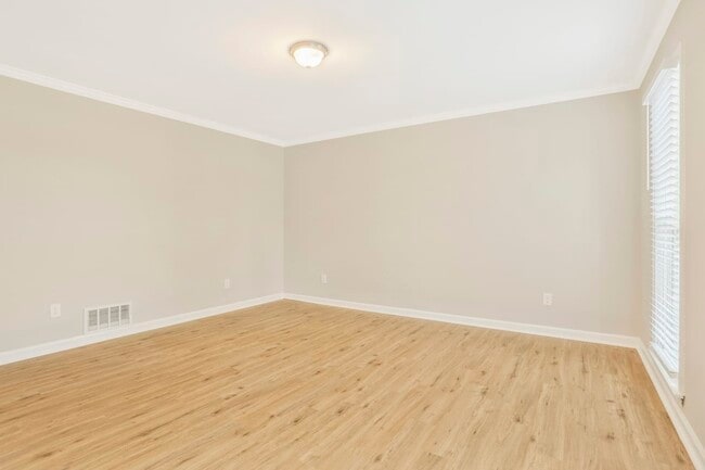 Building Photo - 154 Infantry Way Sw