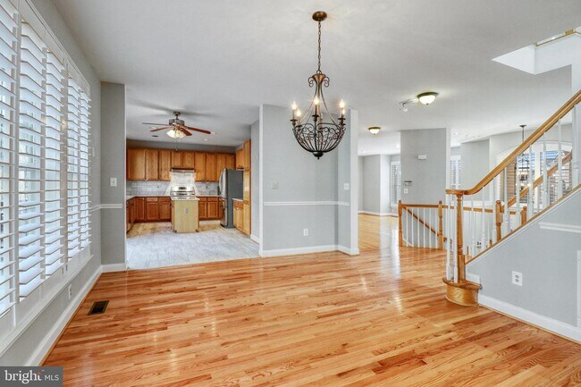 Building Photo - 4275 McClain Hill Ct