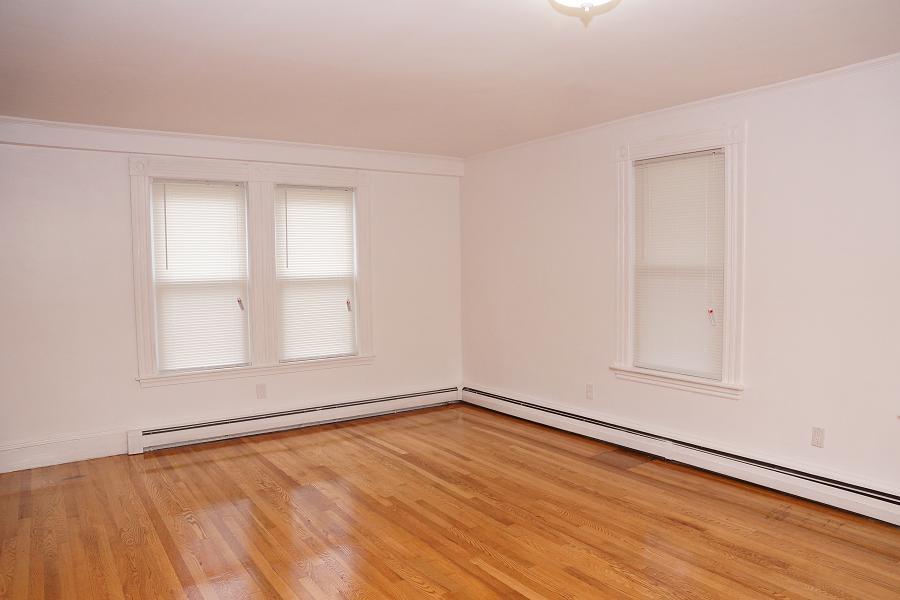 Primary Photo - 33 Fairmont St