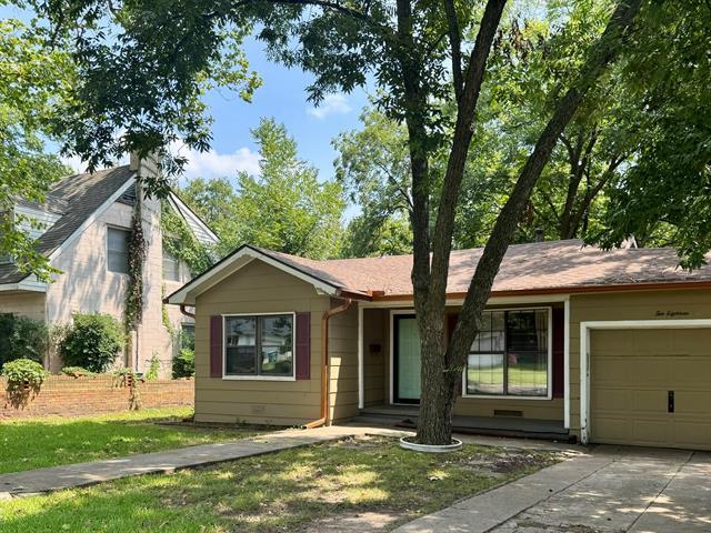 Foto principal - 1018 W Brockett St