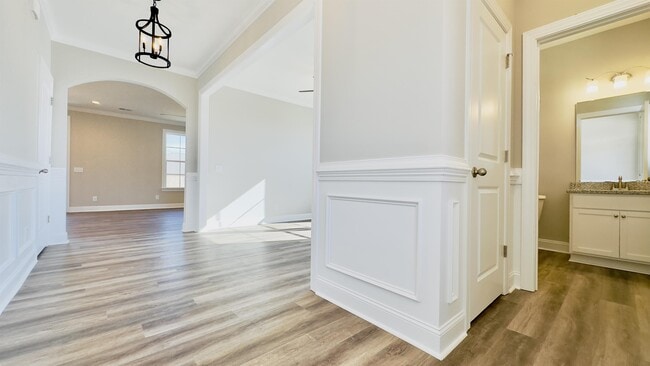 Building Photo - 1470 Summergate Dr