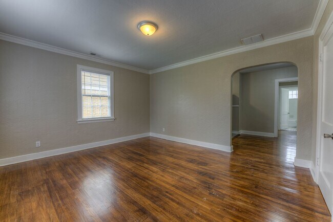 Building Photo - 1202/1204 Tutwiler Ave