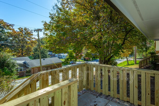 Photo - 845 Donaldson Rd House