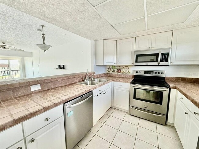 Foto del edificio - 19029 US Hwy 19 N